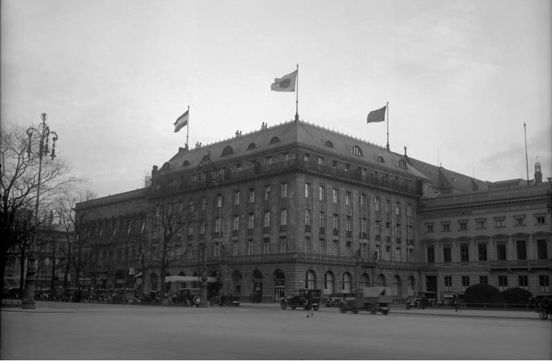 Berlin Hotel Adlon.jpg