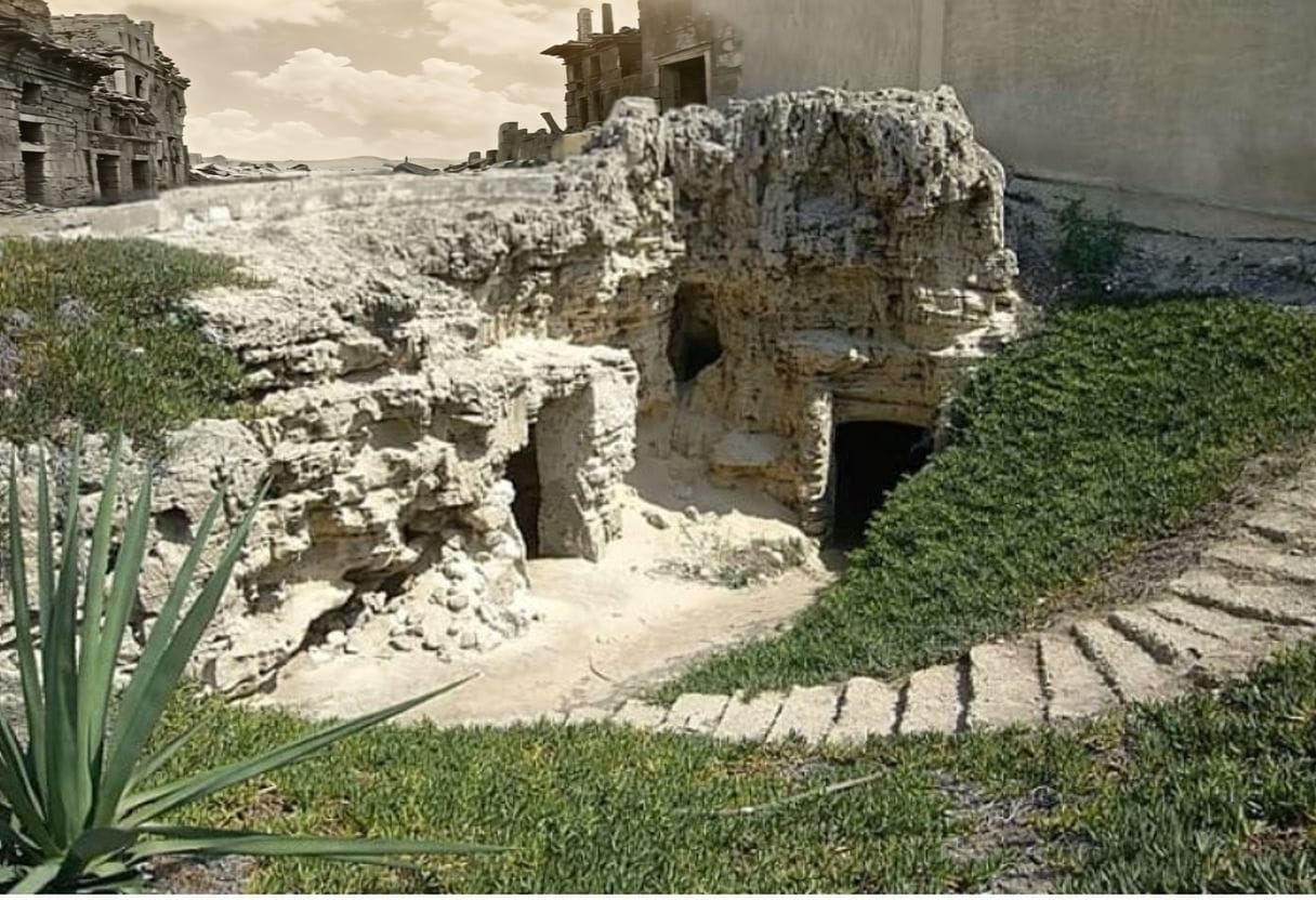 Tombs of Anfushi.jpg