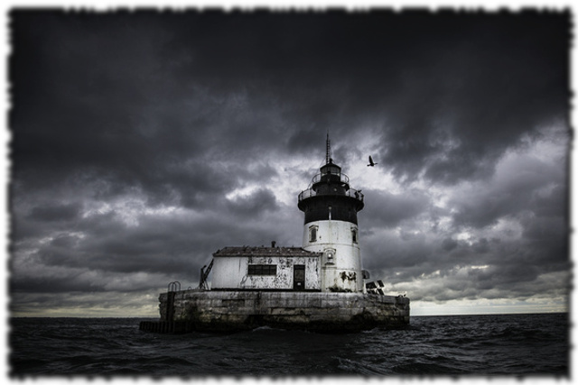 Detroit River Light today.jpg