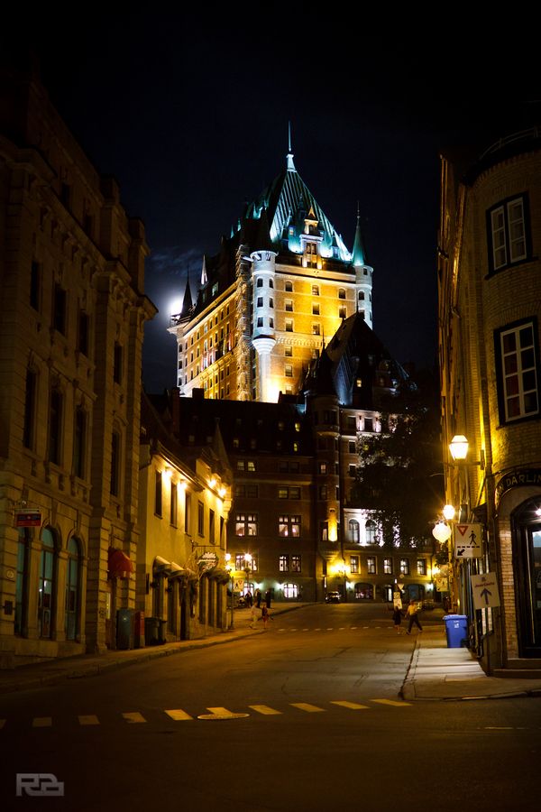 Château Frontenac exterior night.jpg