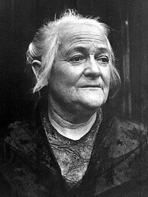 Mortal Clara Zetkin.jpg