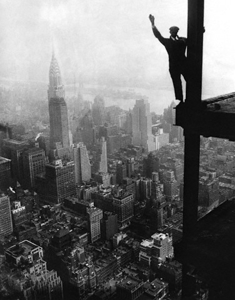New-york-1920s-empire-state-building-construction.jpg